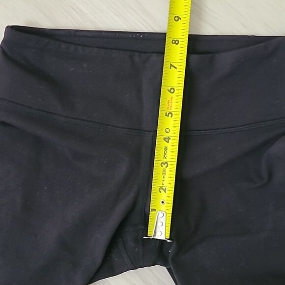 lululemon athletica Black Leggings 4 - Picture 4 of 6